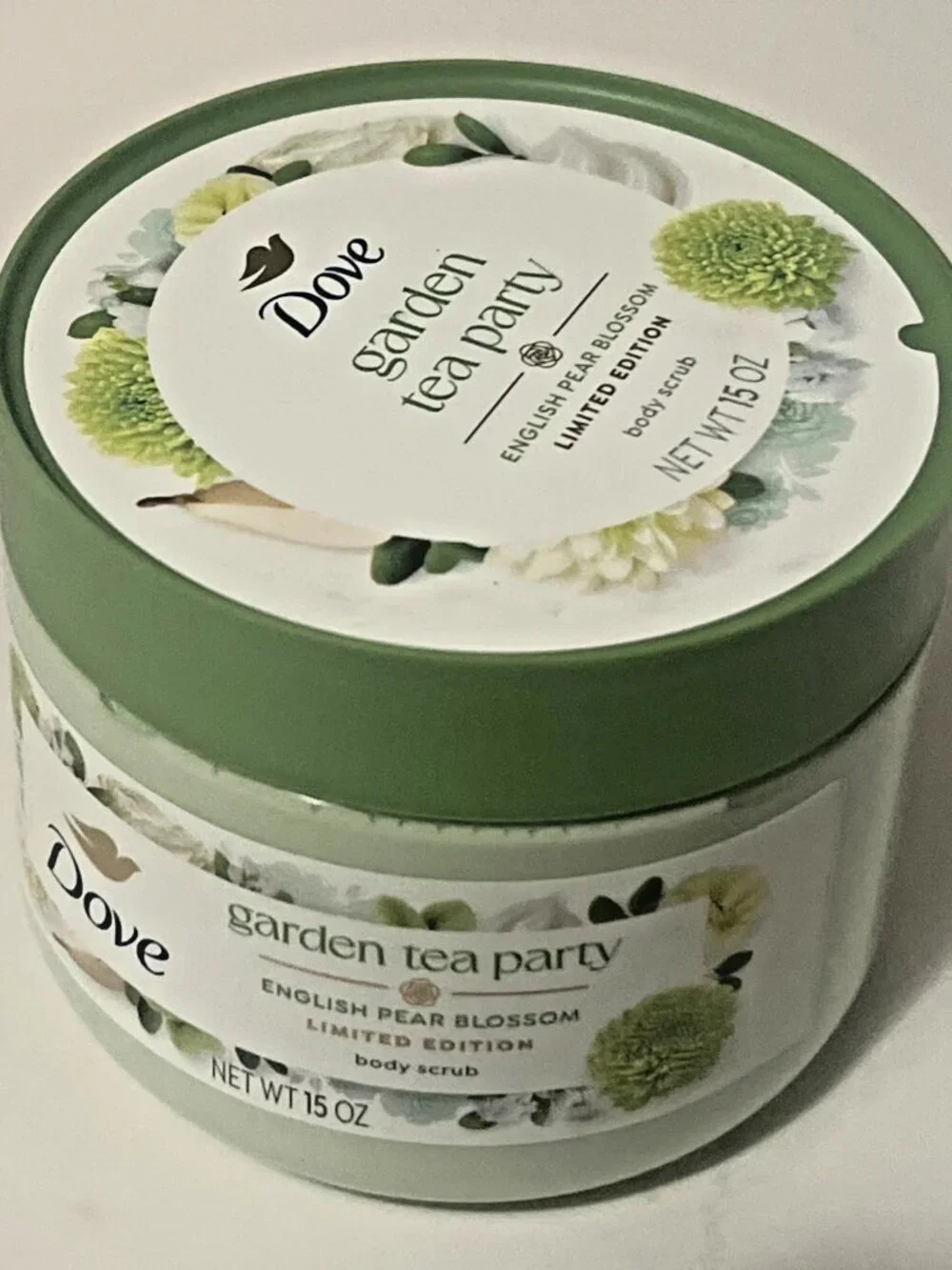 NEW Dove Garden Tea Party English Pear Blossom Body Scrub – Limited Edition